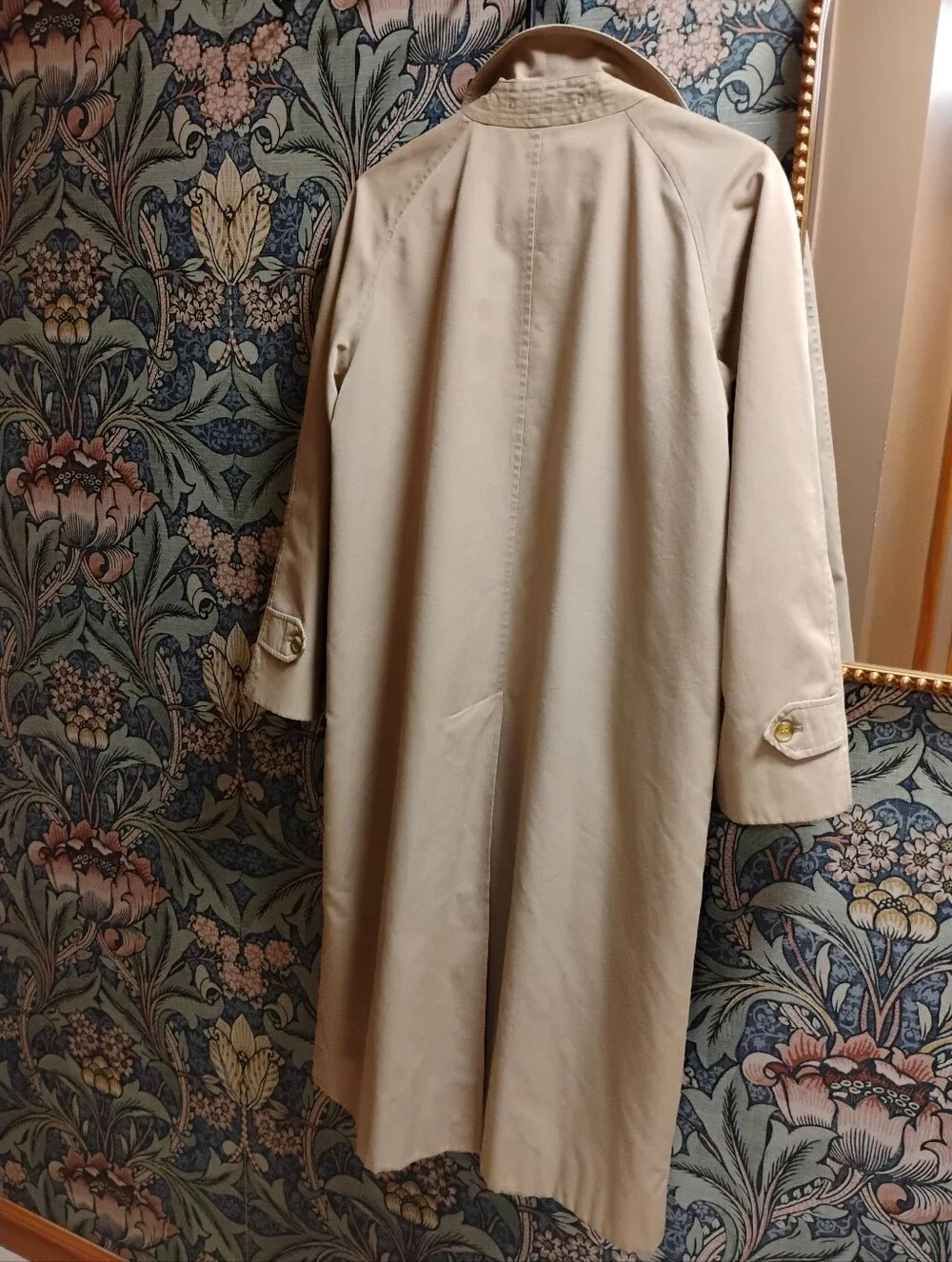 Vintage Burberry Trench Coat, Single Breasted - Picture 2 of 10